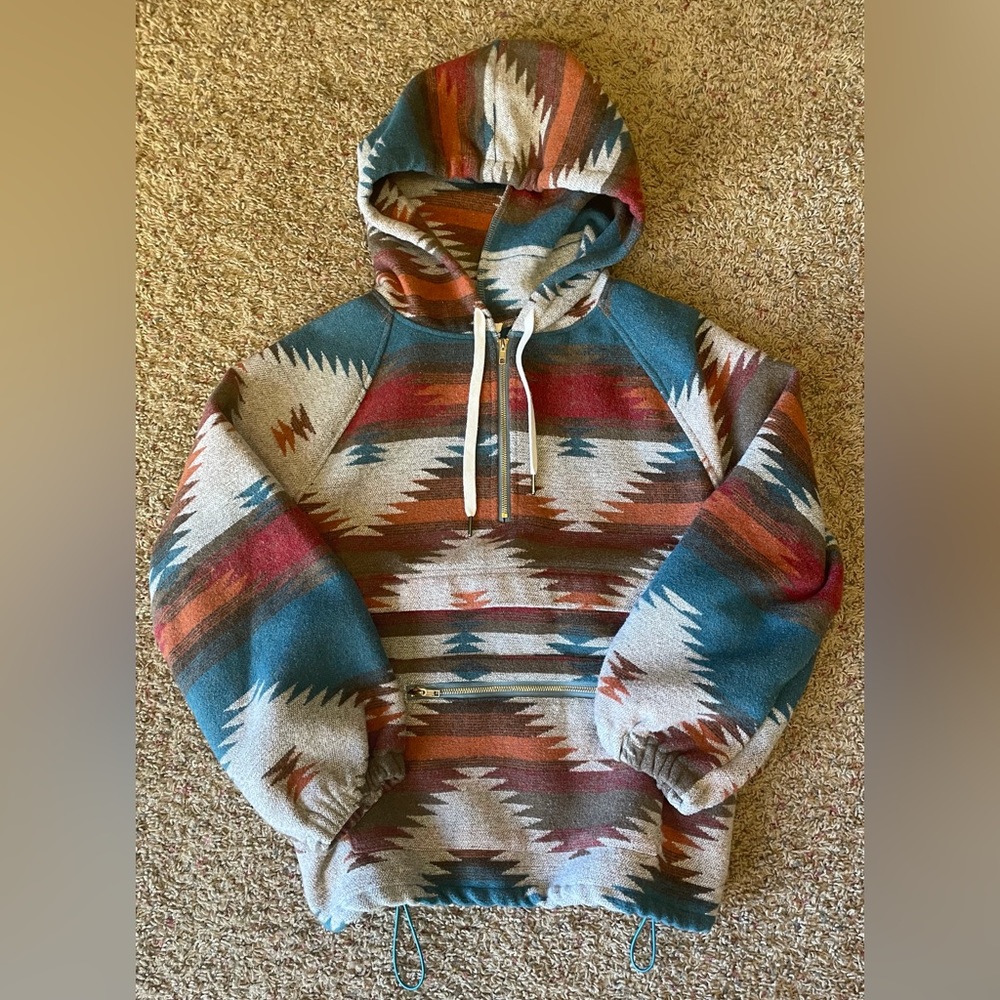 Women’s Aztec pullover